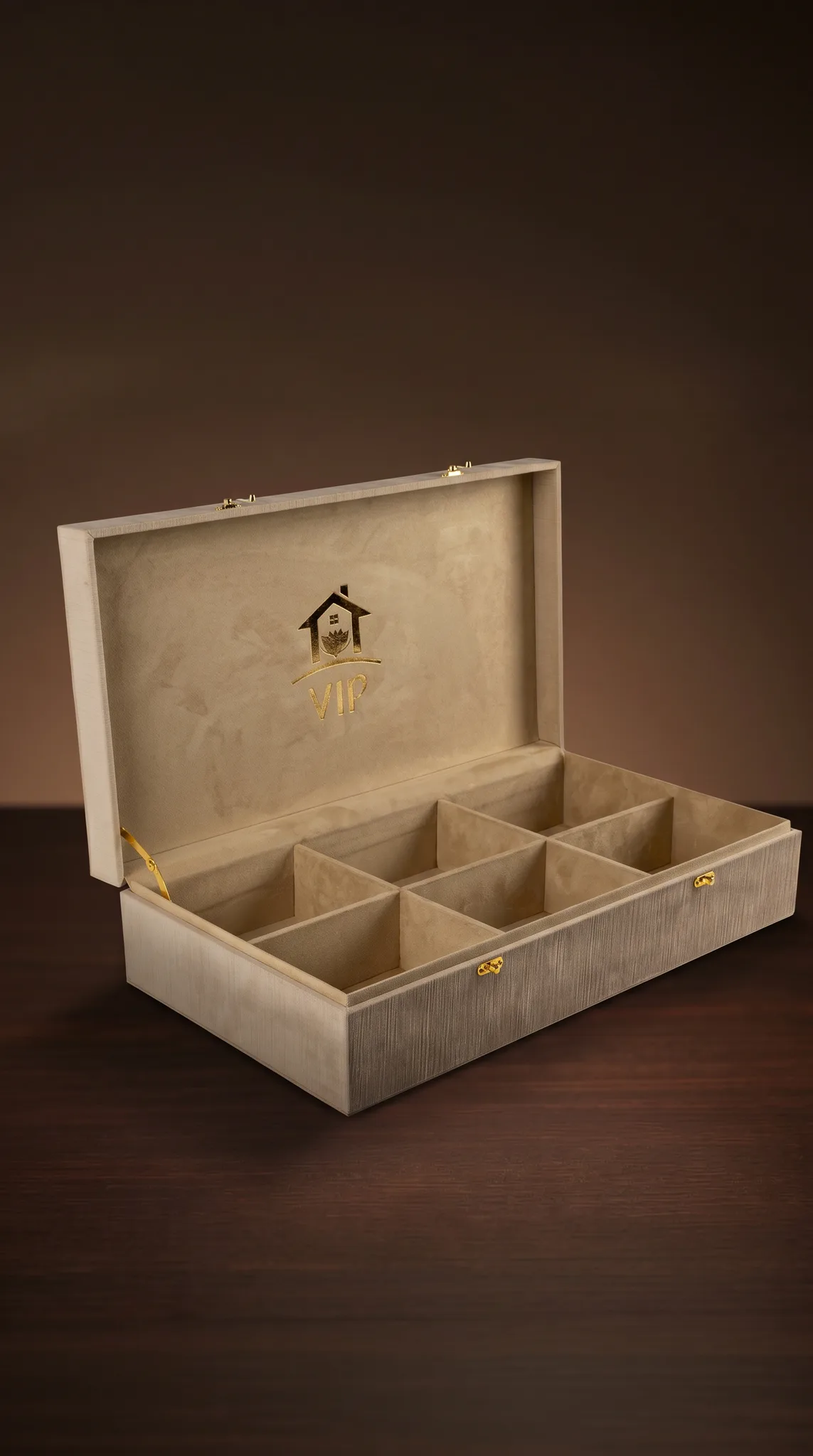 The Royal Brass Keepsake Case (صندوق النحاس الملكي للشركات) view 7