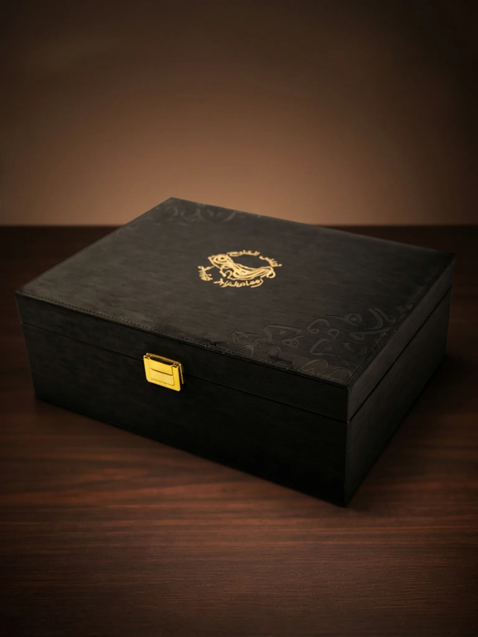The Elite Ambassador Presentation Box (صندوق السفير المتميز)