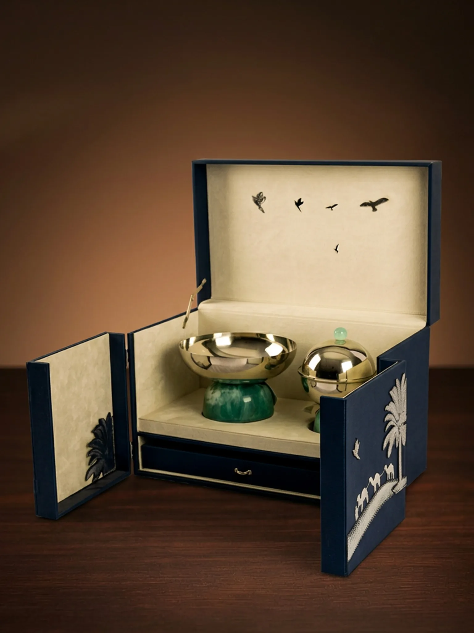 Gulf Heritage & Keepsakes custom gift box collection Afkar Al Dar