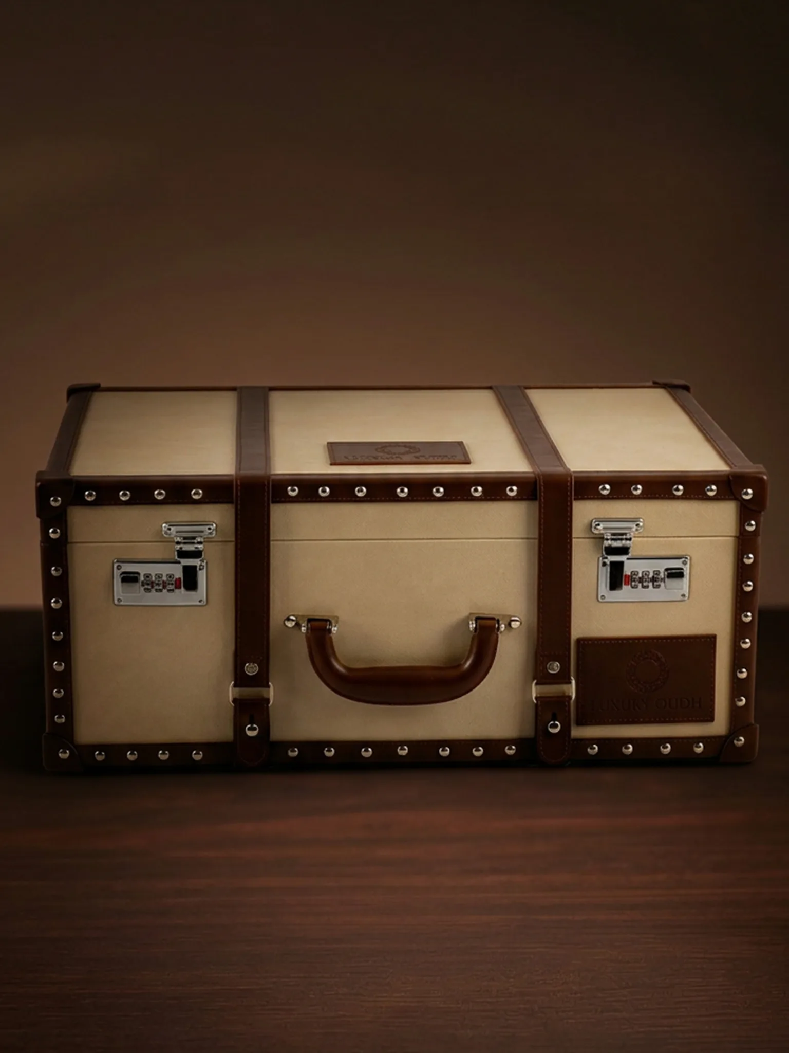 The Velvet Whisper Keepsake Chest (صندوق اللمسة المخملية)