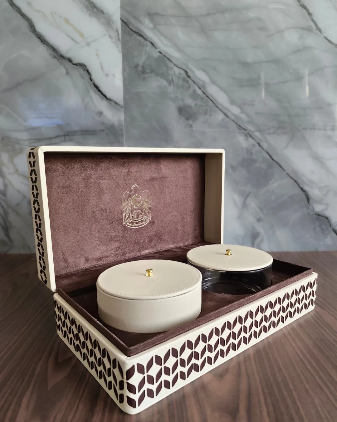 Artisanal Omani Sweets Suite 11 (صندوق الحلا العماني الفاخر 11)